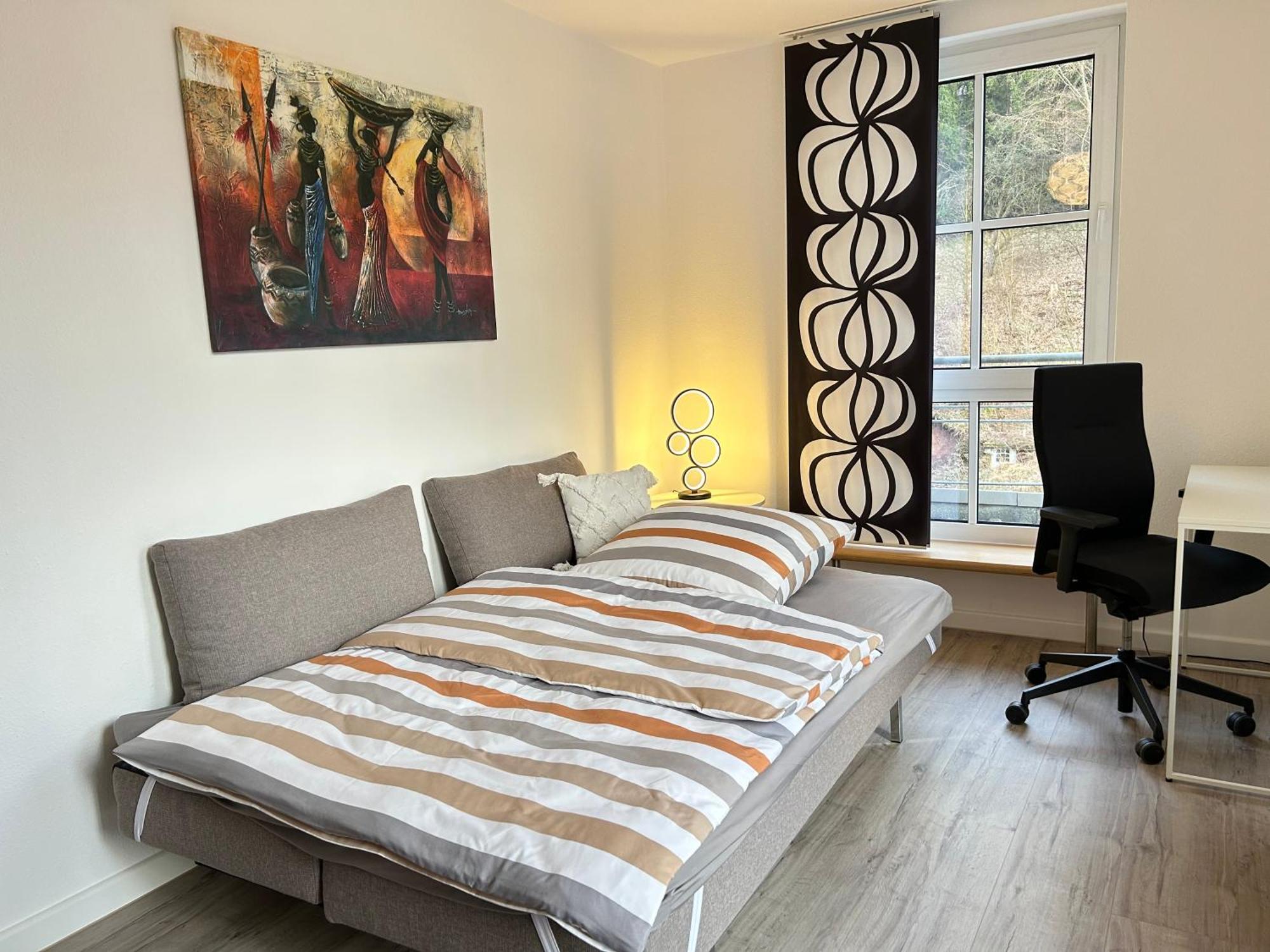 Grosszuegiges Helles Penthouse -Komplette Etage- Mit Balkon Und Stellplatz In Ruhiger Lage Kulmbach Buitenkant foto