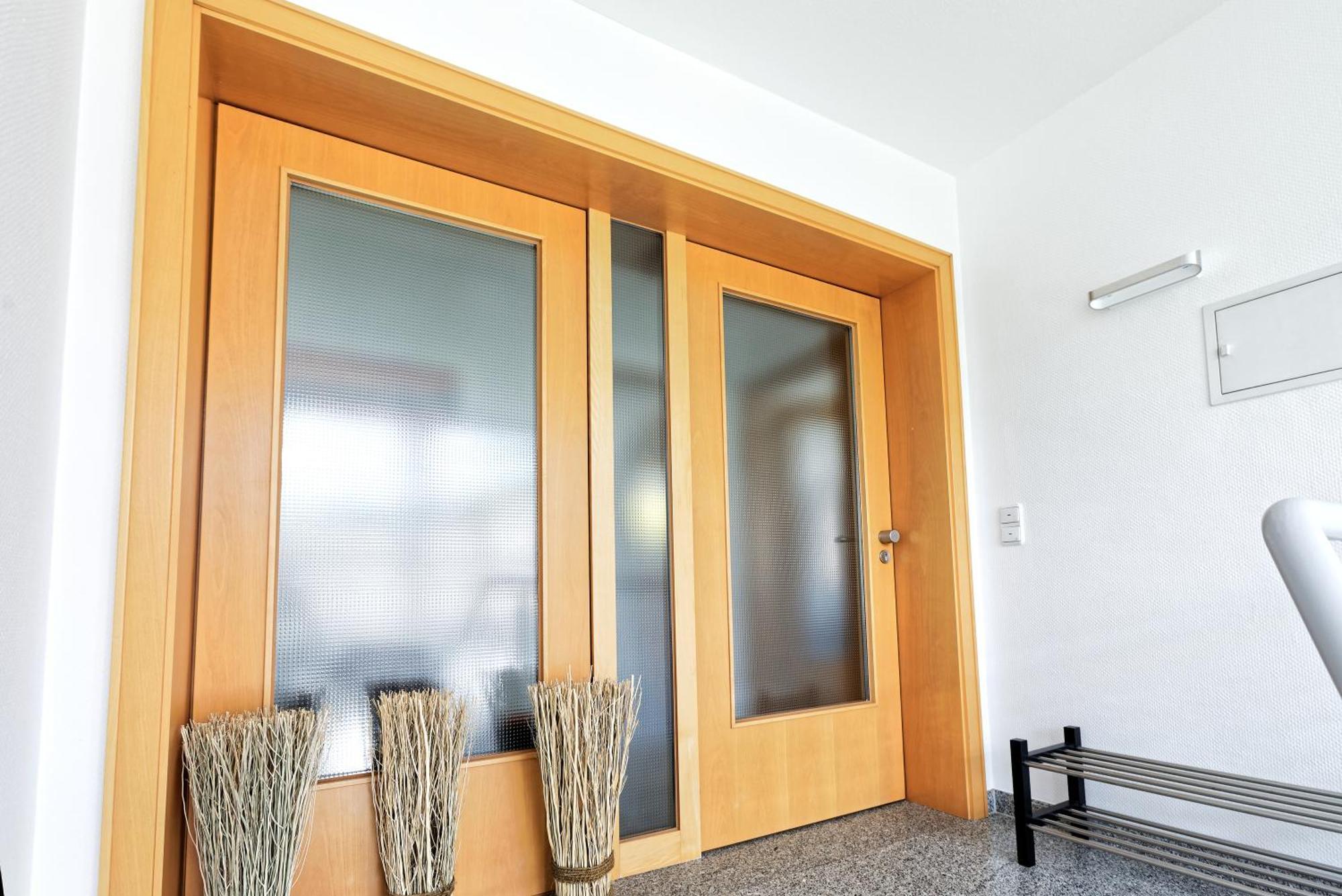 Grosszuegiges Helles Penthouse -Komplette Etage- Mit Balkon Und Stellplatz In Ruhiger Lage Kulmbach Buitenkant foto